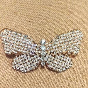 Butterfly Crystal & pearls hair clip NWT